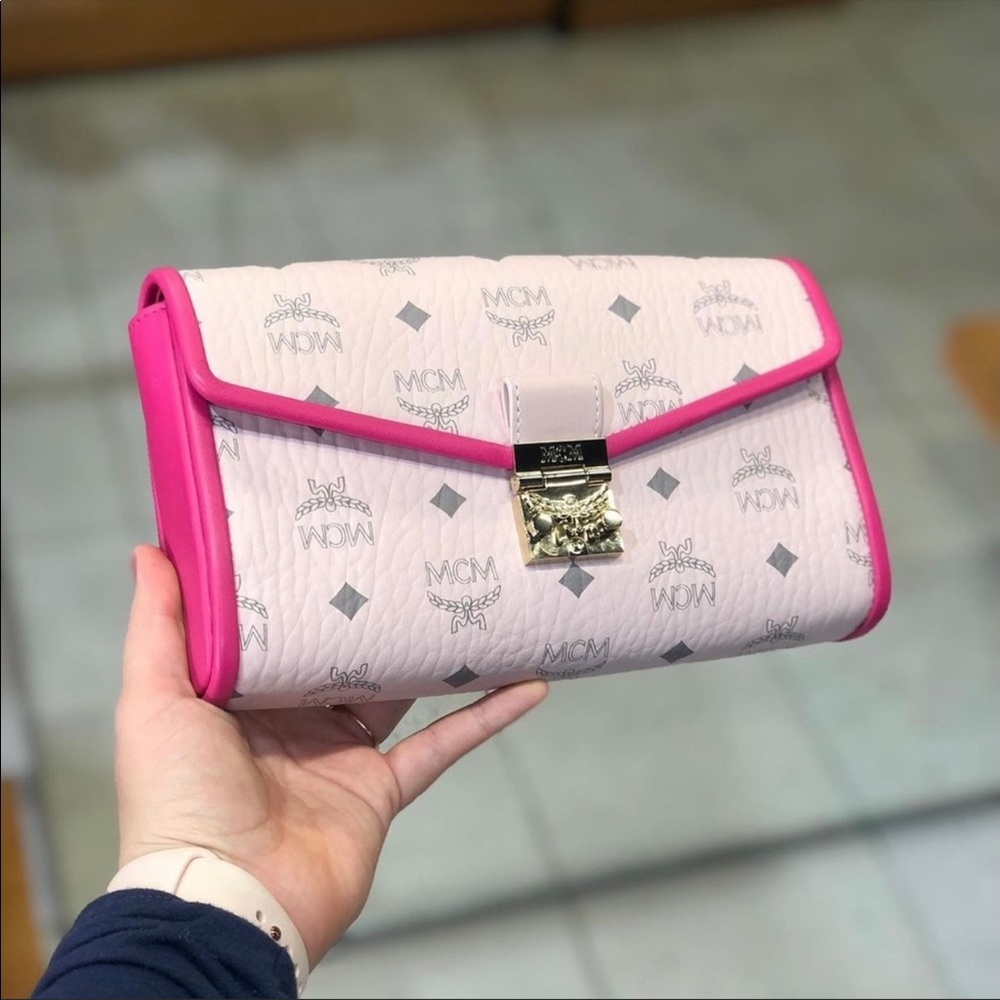 Last one! On sale! MCM medium crossbody bag $675+ tax - Picture 7 of 9